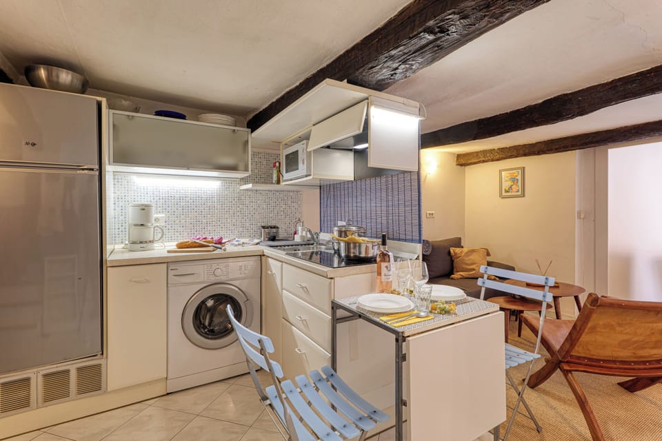 Kitchen and dining area