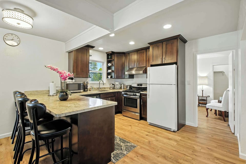 Smartly designed kitchen for convenience and comfort