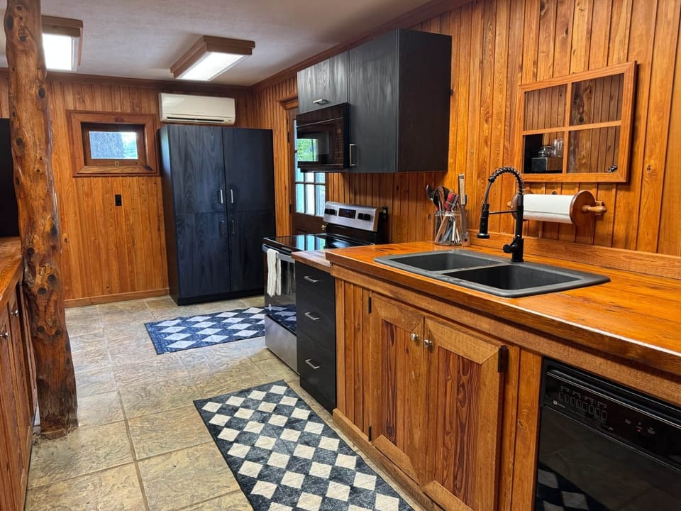Lodge Kitchen