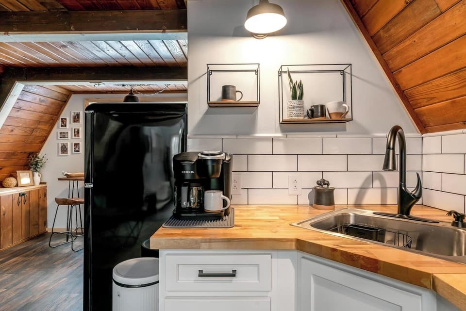  Kitchen has all kitchen basics including coffee maker, pots/pans, utensils, dishware etc. 