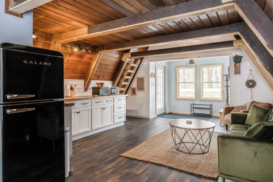 Sitting area and kitchen