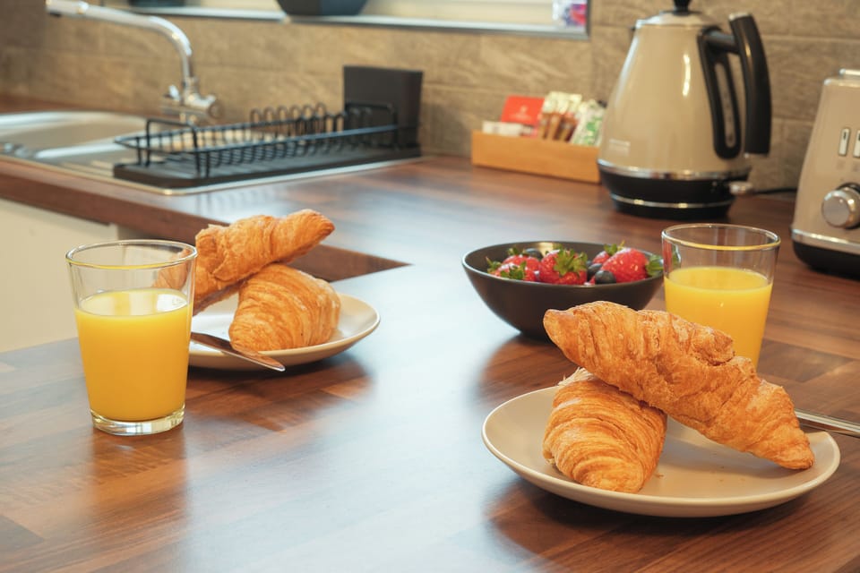 Breakfast bar area
