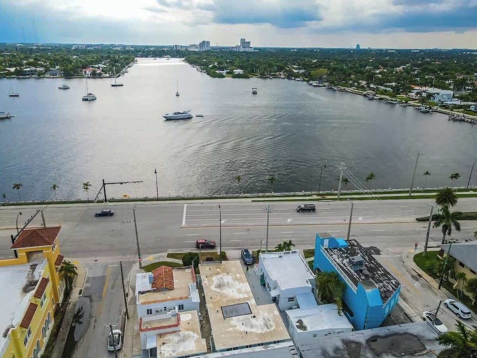Enjoy stunning views of boats and skyline from this prime location. Walk to shops, dine by the water, and soak up the coastal charm.

