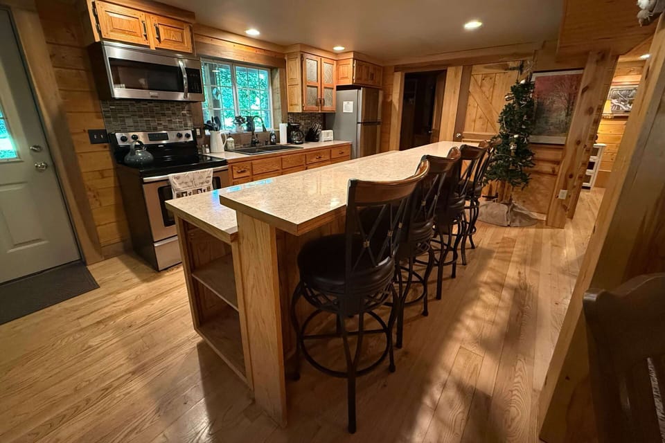 Full Kitchen - View 1