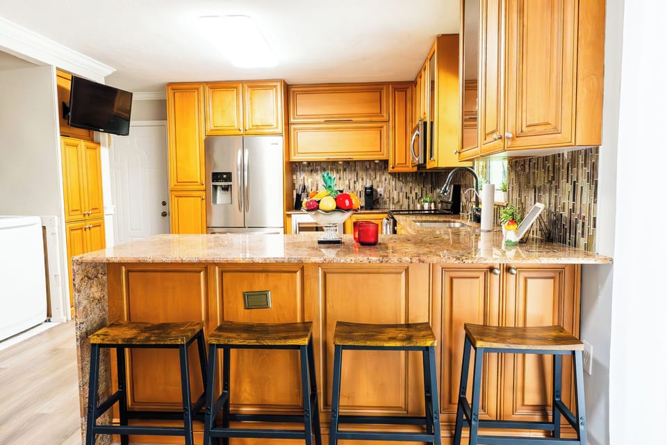 full kitchen