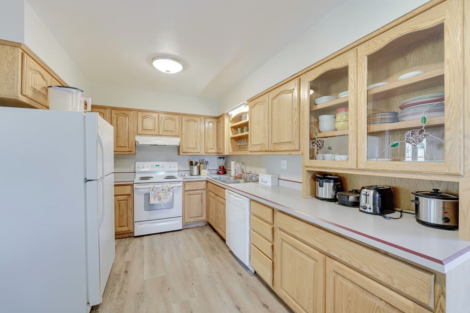 Well-Stocked Kitchen | 2 Dining Areas | Free WiFi