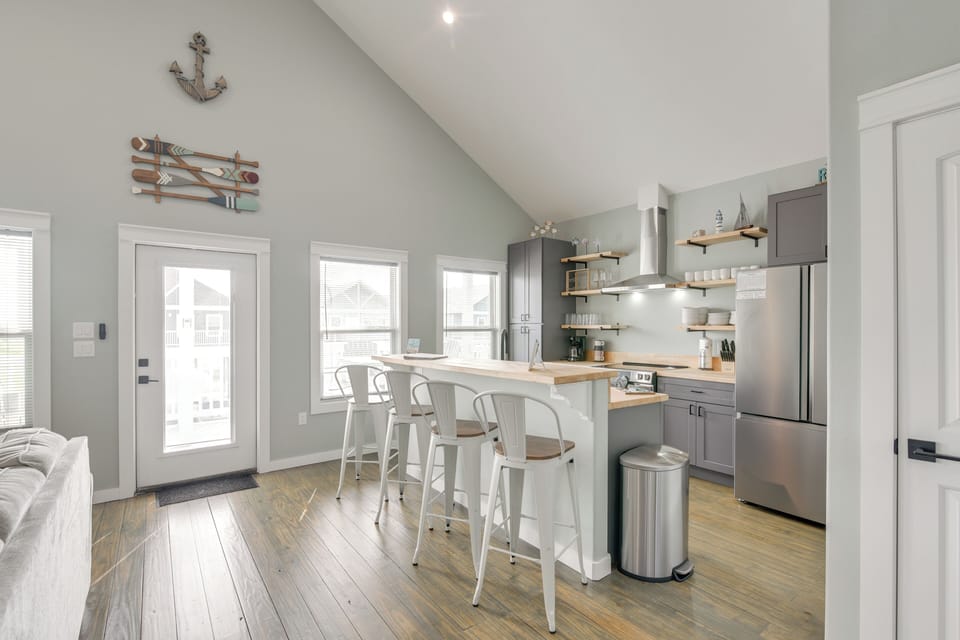 Kitchen | Main Level