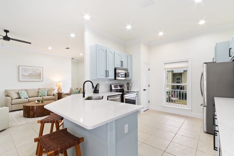 Spacious, fully stocked kitchen
