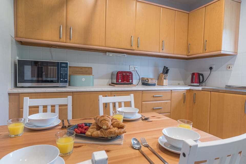 Hollace kitchen