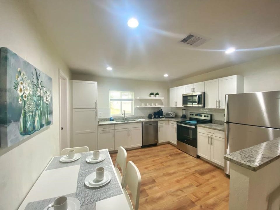 A modern kitchen with everything you need to feel at home.