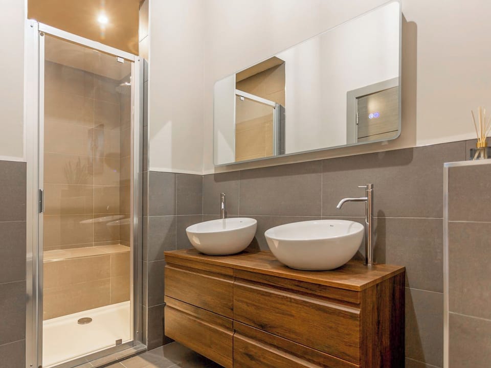 Bathroom | New York Style Loft Apartment, Leith