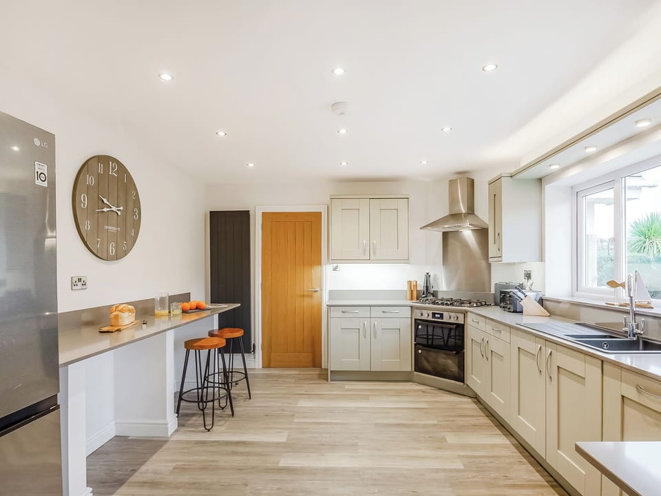 Kitchen | Gwel Y Castell - Salop Caravans, Harlech
