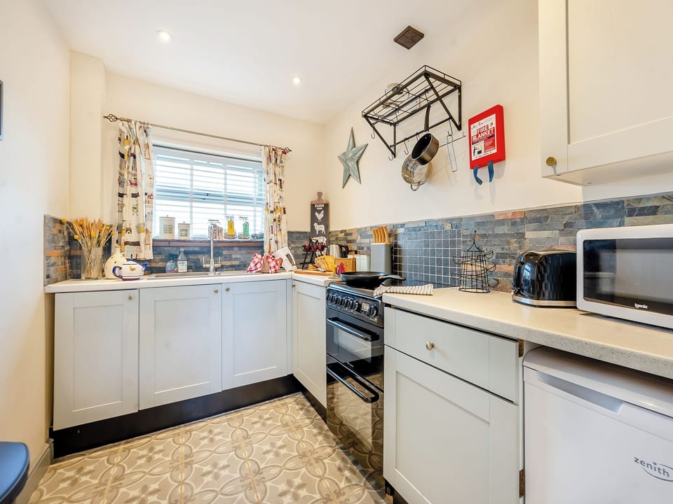 Kitchen | The Dairy - Norfolk Coastal Cottages, Heacham, near Hunstanton