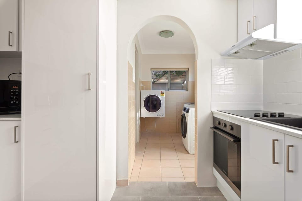 Laundry/Kitchen