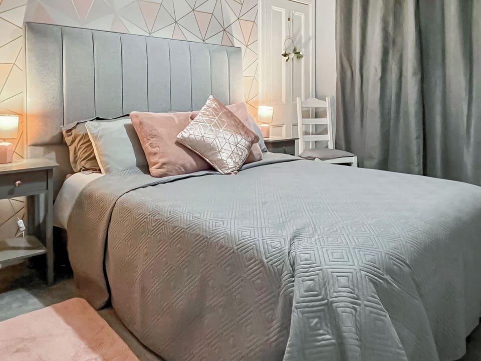 Double bedroom | Homely Base, Crossgates