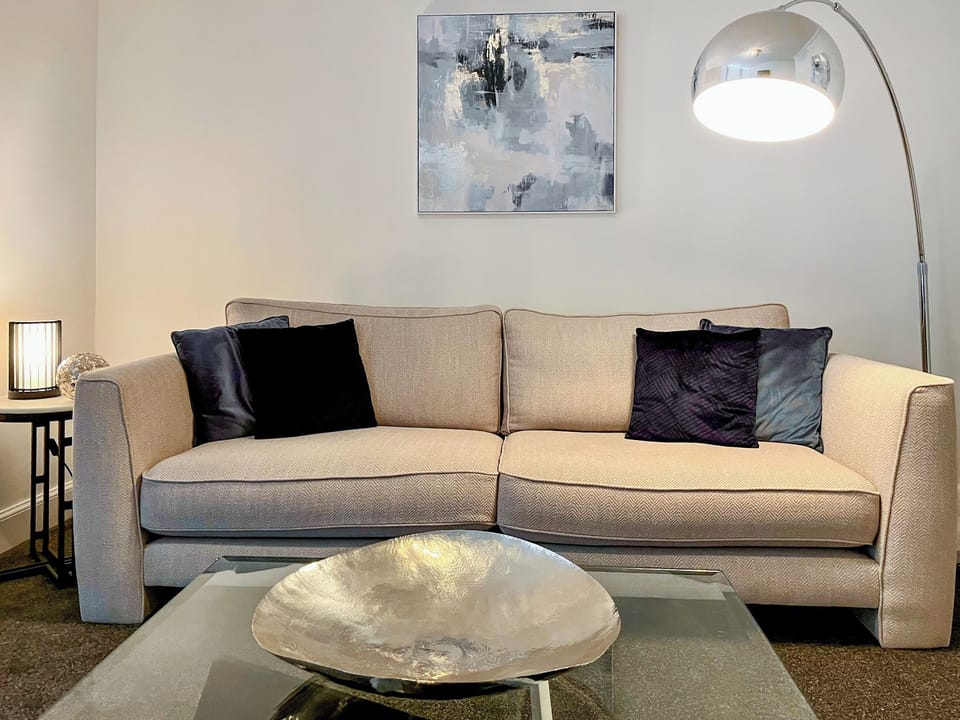 Living area | Queen Street Apartments 3, Dundee