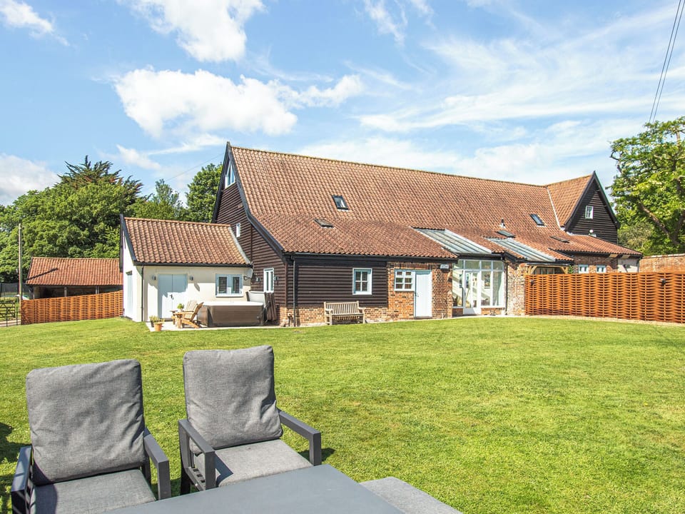 Garden | Granary Barn, Tacolneston