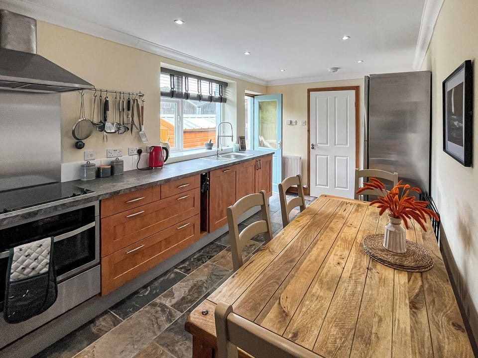 Kitchen/diner | Inveravon Cottage, Polmont, Linlithgow