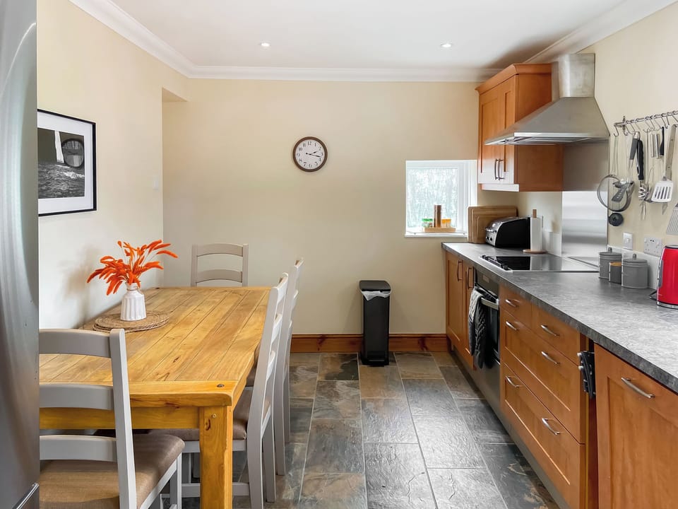 Kitchen/diner | Inveravon Cottage, Polmont, Linlithgow