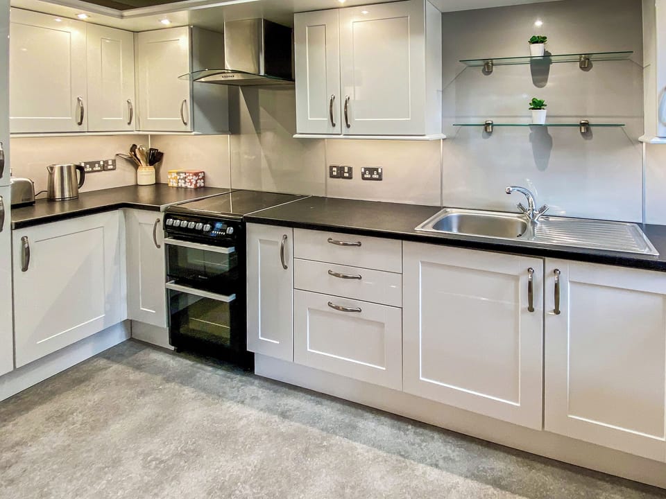 Kitchen | Broad Street Gardens 6 - Broad Street Gardens Apartments, All Orkney Islands