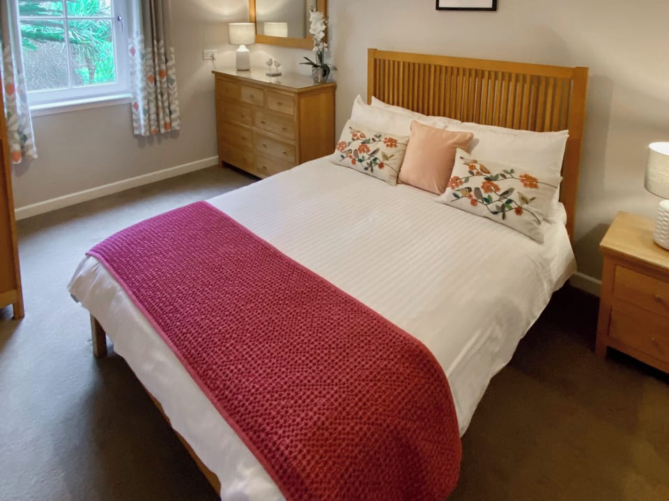 Double bedroom | Broad Street Gardens 8 - Broad Street Gardens Apartments, All Orkney Islands