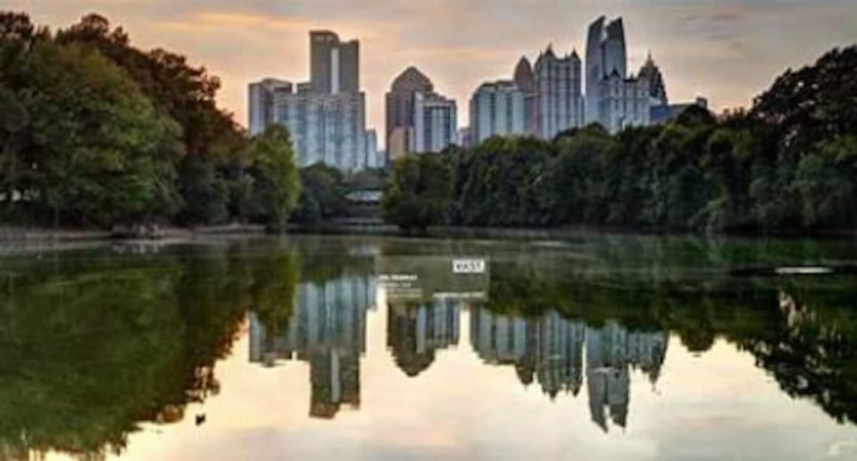 Royal Escape offers a peaceful retreat just steps from Midtown’s best spots.