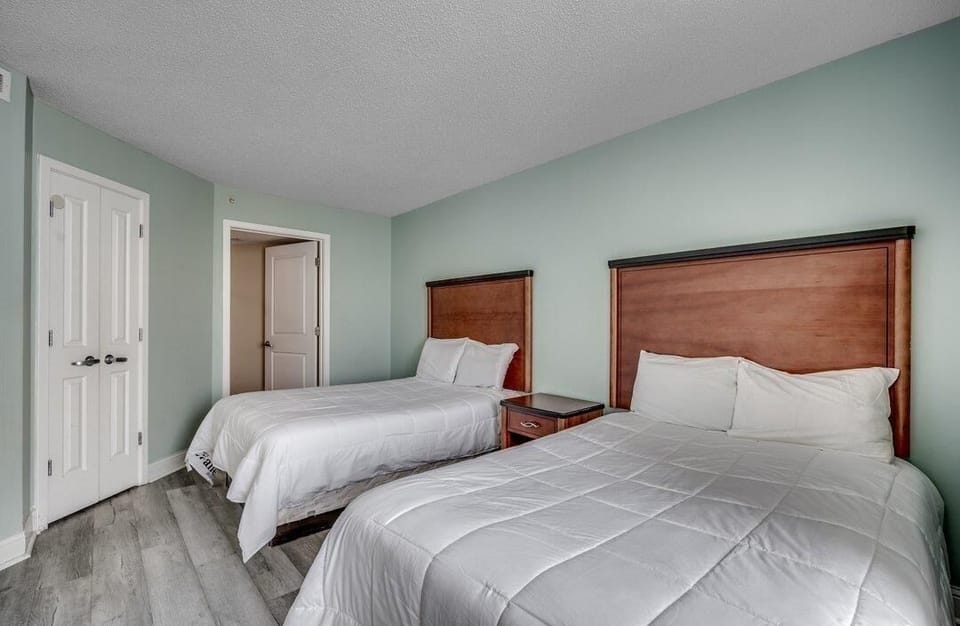 Guest bedroom