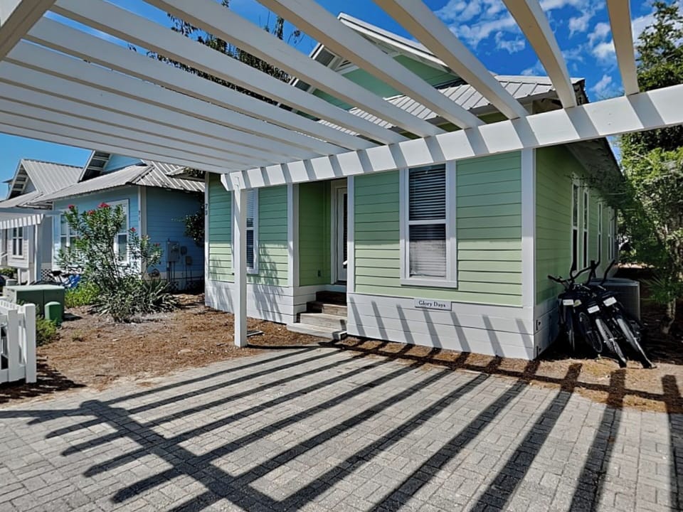 Welcome to Glory Days