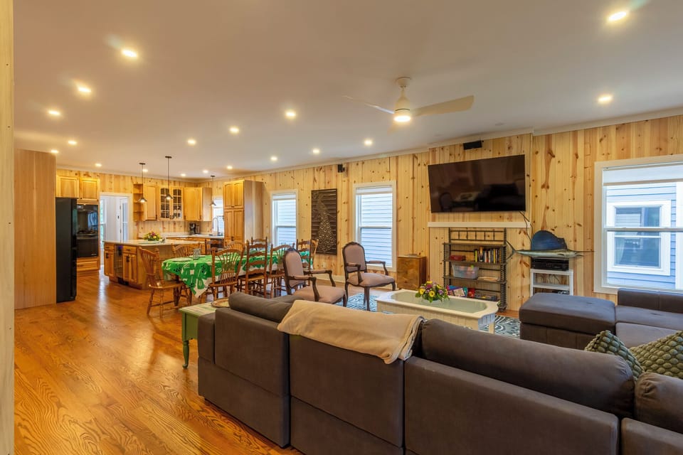 Main Level | Living Room | Dining | Kitchen