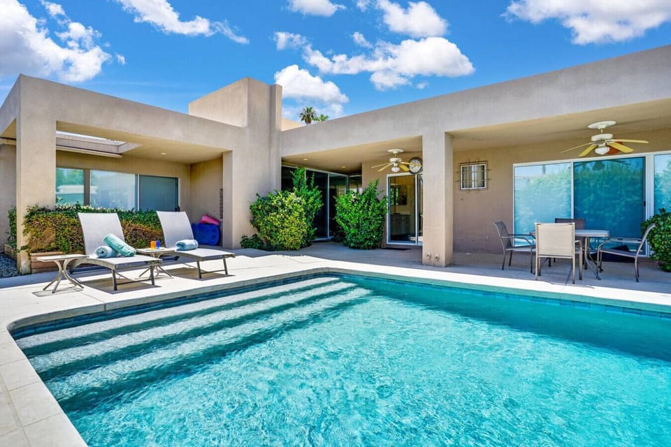 Lounge poolside and soak up endless desert sunshine.