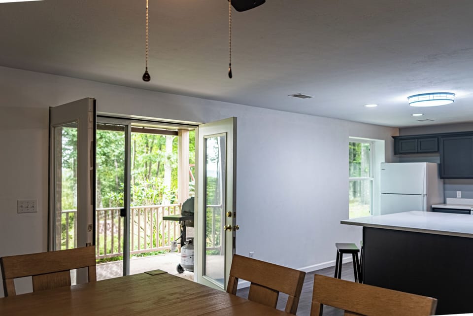 Kitchen/Dinning room area
