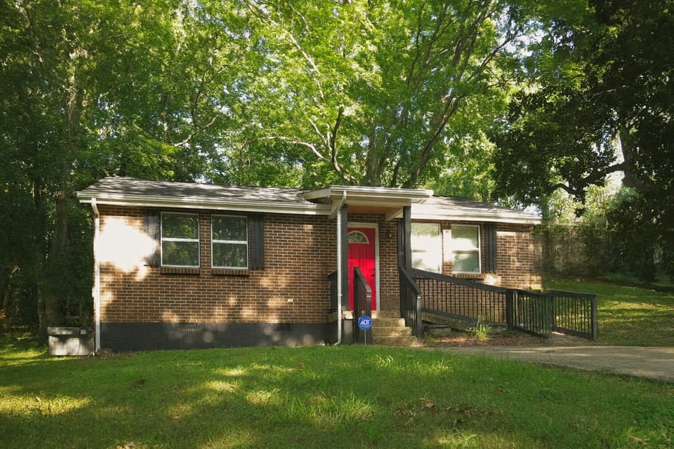 Welcome! Off the street parking. Ramp or steps to the door.