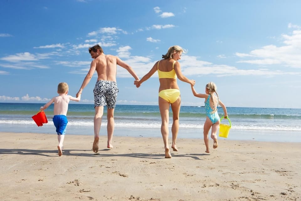 Embrace the freedom of a spontaneous trip with a last-minute break at 2cHolidays. Booking your escape is simple, allowing you to quickly secure a fantastic getaway on the Essex coast whenever you need it most.
