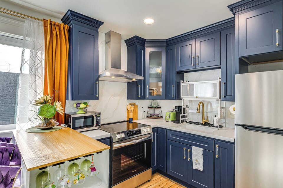 Kitchen | Laptop-Friendly Workspace | In-Unit Laundry