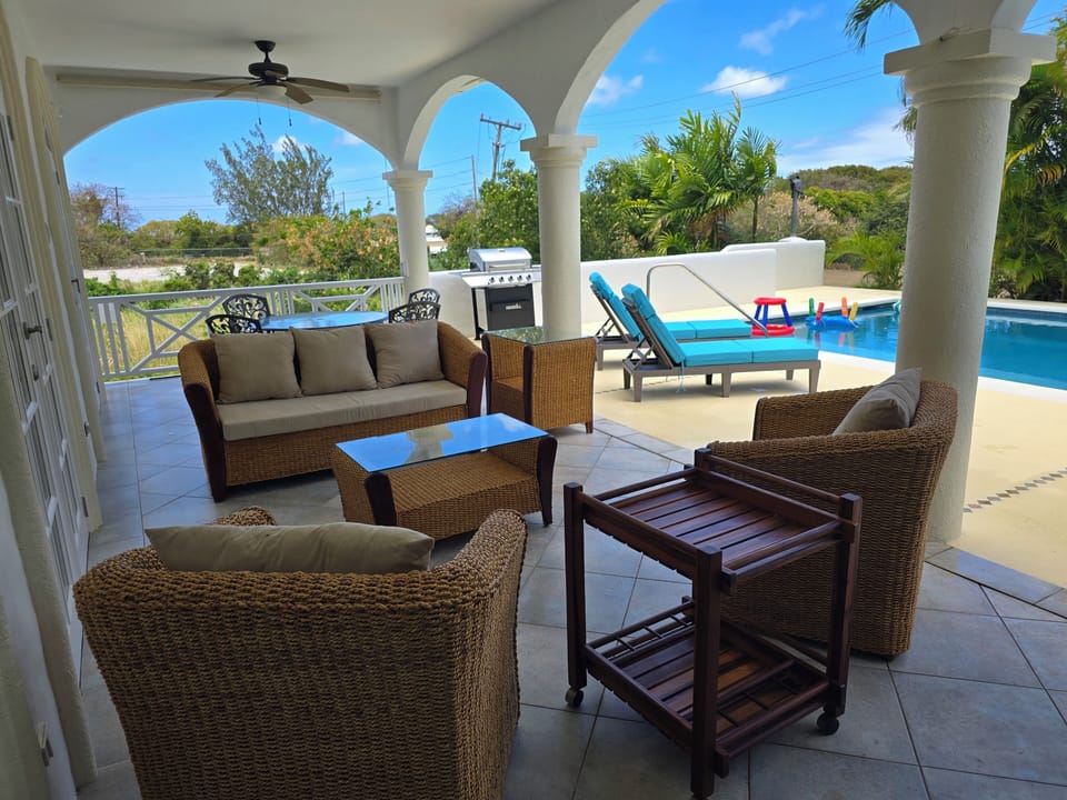 Outdoor Living / Dining