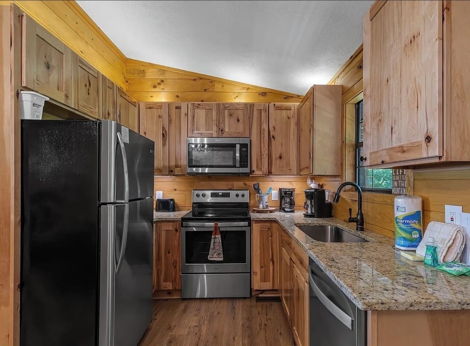 Full Kitchen