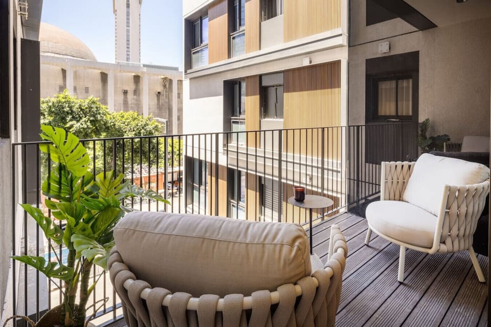 balcony