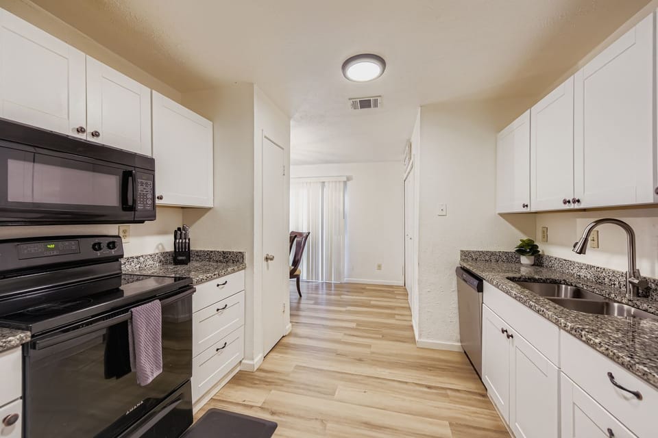 Cook, sip, smile—this kitchen has it all