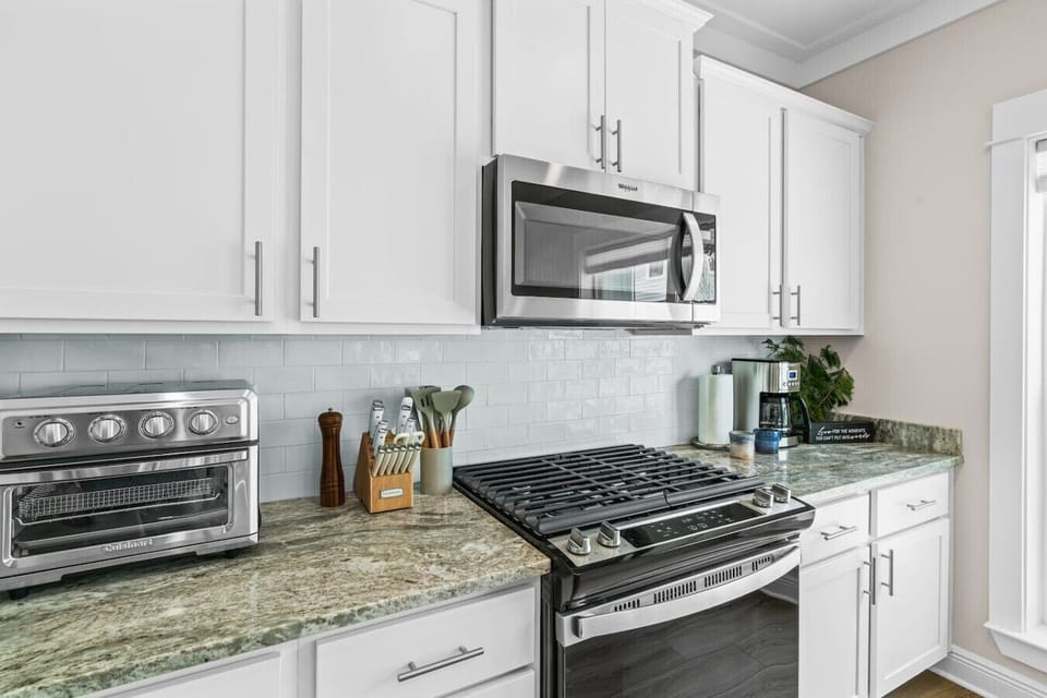 Cook your meals on the gas range, oven, air fryer, or outdoor grill
