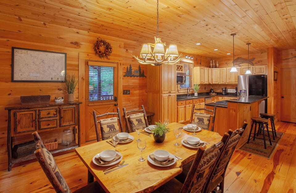 Enjoy Home-Cooked Meals Around the Dining Table for 6 and Bar Seating for 2