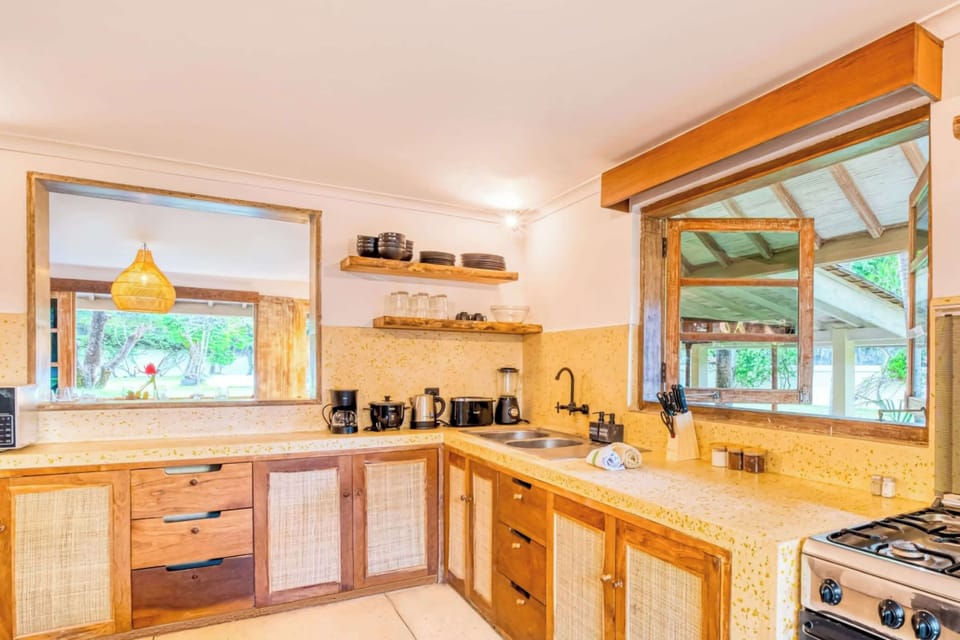 Fully equipped kitchen