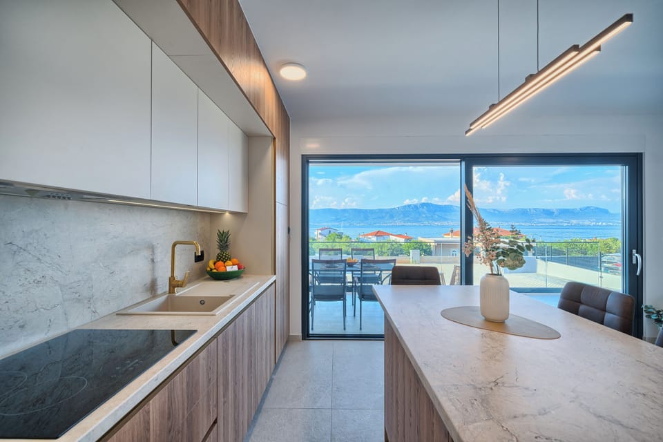 a06c8c60-4212-4c53-807a-f42d548437f8