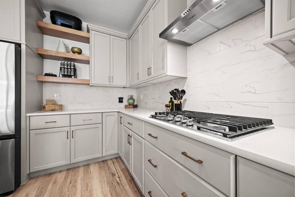 Gas stove top