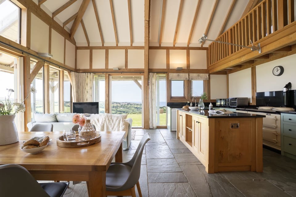 Dining room at Oakfield, Crackington Haven, Bude, Cornwall, self catering with Beach Retreats.