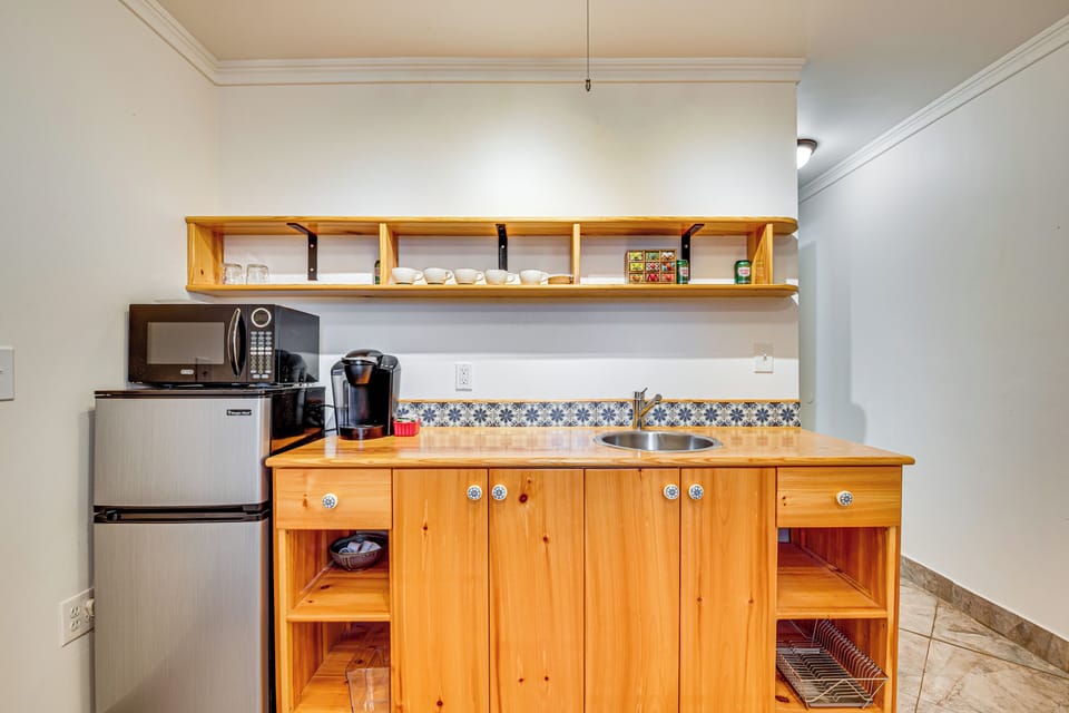 Kitchenette | Keurig | Toaster | Microwave