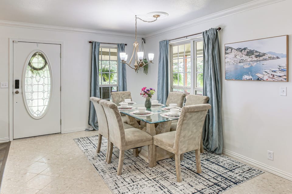 Main Dining Area | Dishware/Flatware Provided | 1st Floor