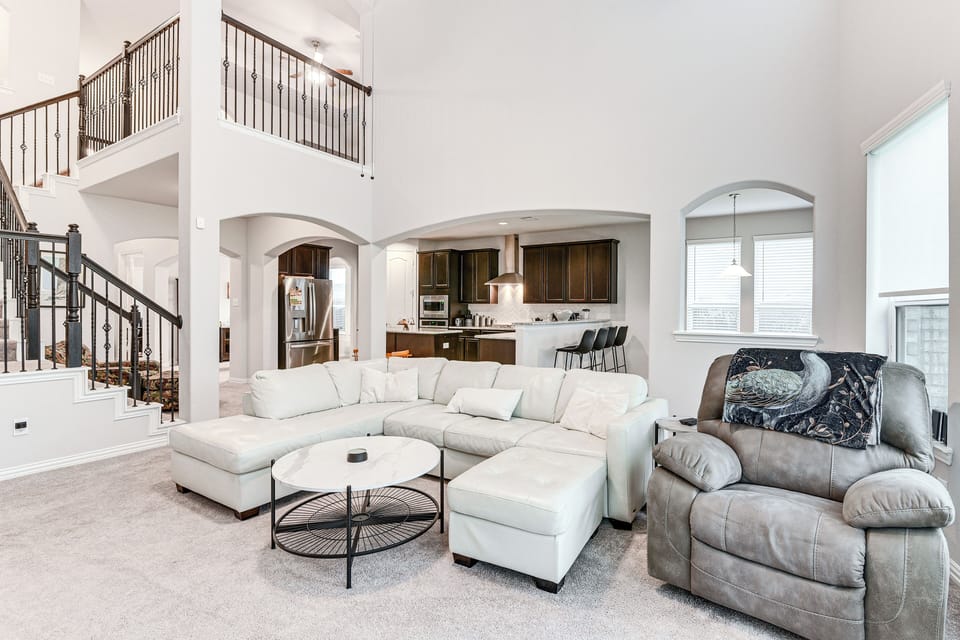 Living Room | Smart TV | 1st Floor