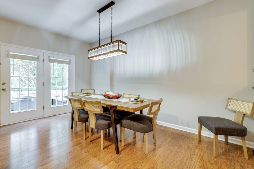 Dining Area | Main Floor