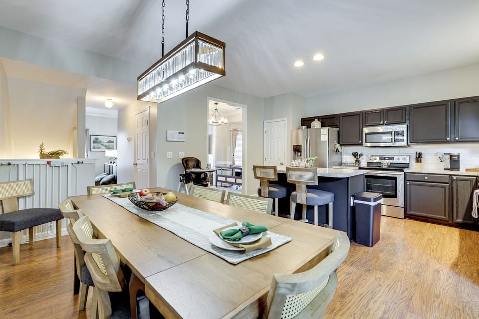 Dining Area/Kitchen | Main Floor | Open Floor Plan | Central A/C & Heating