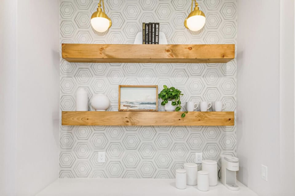 3rd floor wet bar refrigerator coffee bar ocean view